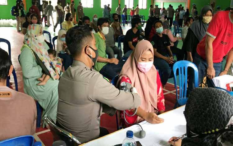 Pemkab Barito Utara Targetkan 1.000 Vaksinasi di Desa Luwe Hulu