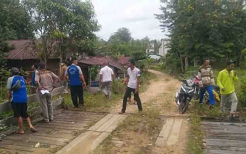 Pastikan Pembangunan Tahun Tahun 2022 Lancar, Tim 11 Desa Malintut Cek Lapangan