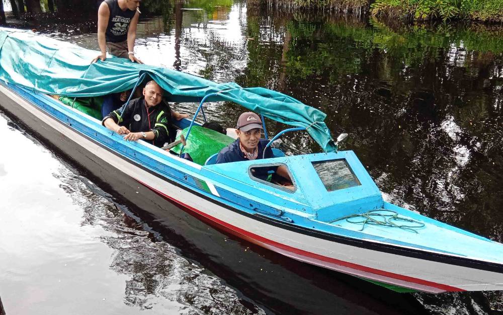 Menengok Perahu Kelotok Menjadi Alat Tranportasi Keluarga