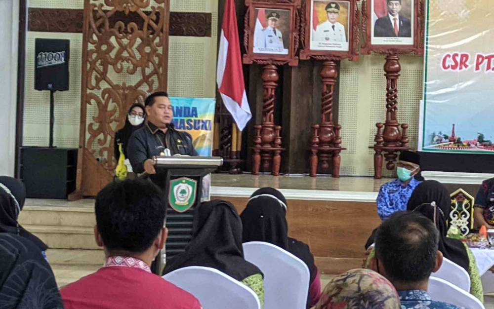 Sejumlah UMKM di Sampit Terima Bantuan Penyediaan Alat Produksi dari CSR Perbankan