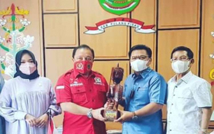 DPRD Pulang Pisau Menerima Kunker Komisi III DPRD Kalsel