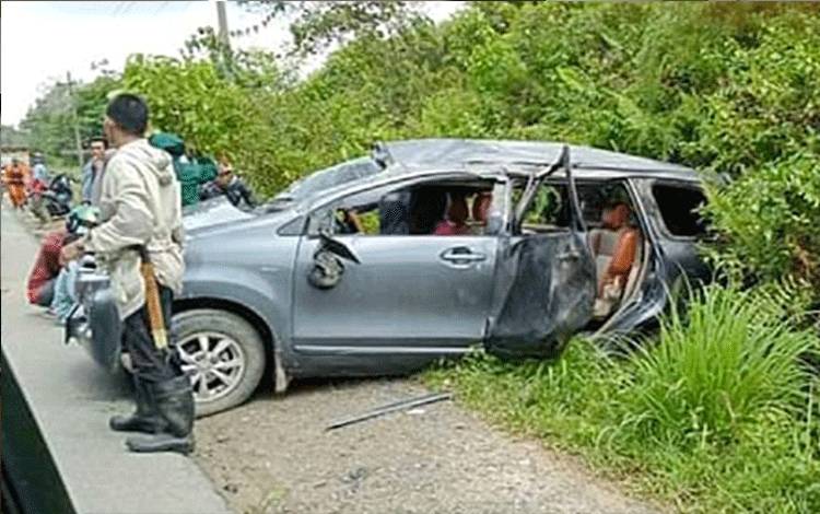 Avanza Kecelakaan di Simpang Bingkuang 6 Orang Dilarikan ke RSUD Tamiang Layang