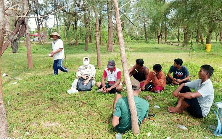 Cuaca Buruk, Nelayan Sungai Bakau Tak Bisa Melaut