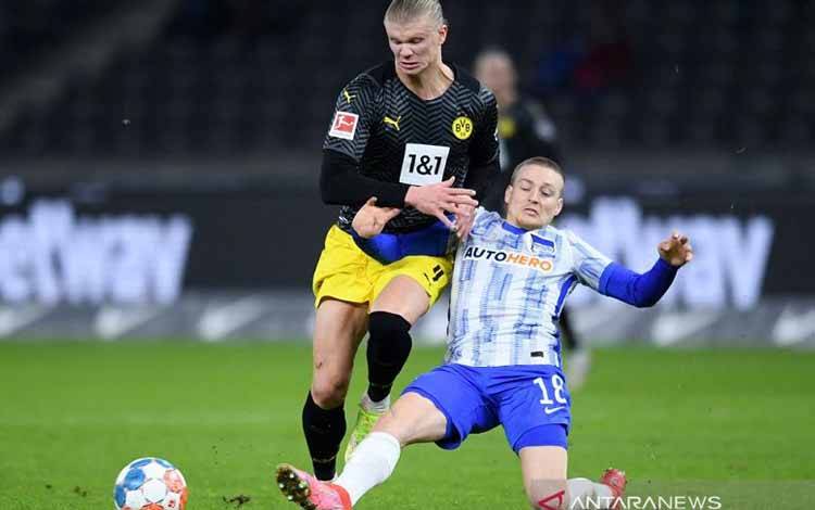 Dortmund Tutup 2021 dengan Kekecewaan di Ibu Kota