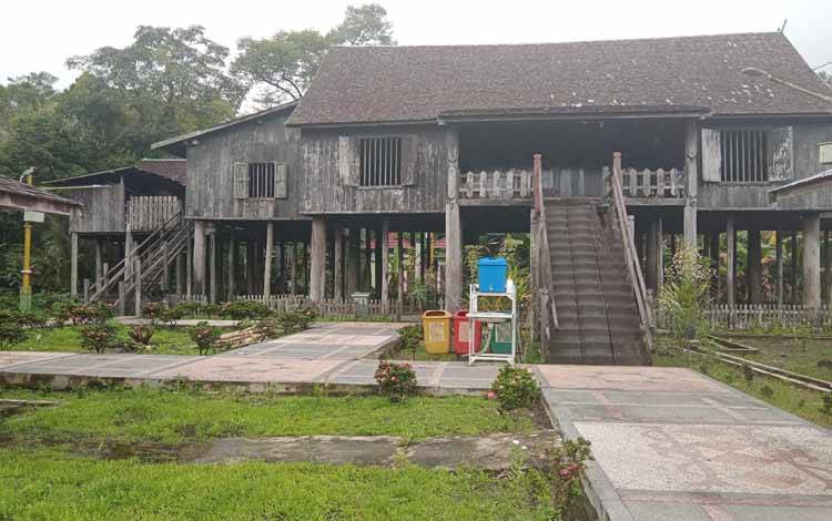 Rumah Adat Betang di Desa Buntoi Masih Sepi Pengunjung