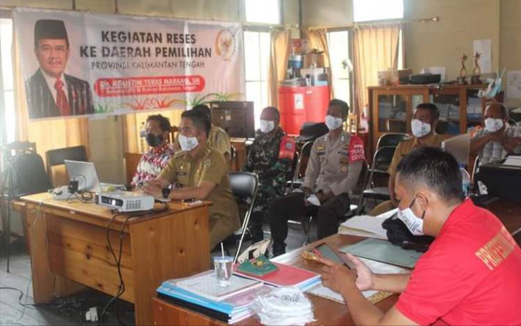 Camat Kamipang Sampaikan Unek-unek kepada Anggota DPD RI