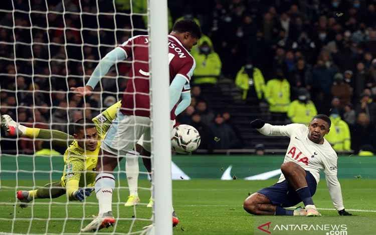 Chelsea dan Tottenham Menangi Derbi London Menuju Semifinal Piala Liga