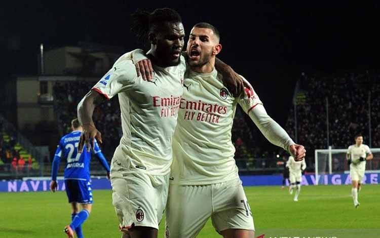 Milan kembali ke Jalur Kemenangan saat Napoli Dipecundangi Spezia