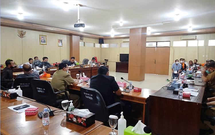 DPRD Barito Timur Gelar RDPU Terkait Sengketa Pilkades Dayu