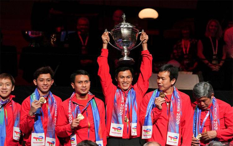 Pemerintah Serahkan Rp10 Miliar Bonus Piala Thomas kepada PBSI