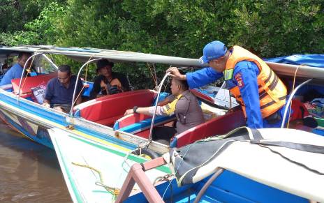Tim Gabungan Polres Katingan Sisir DAS Katingan Cari 1 Warga Tenggelam