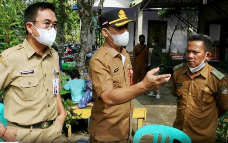 Warga Desa Bintang Ninggi II Antusias Ikuti Vaksinasi Massal
