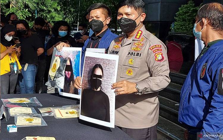 Polisi Kantongi Nama-Nama Artis Terlibat Prostitusi