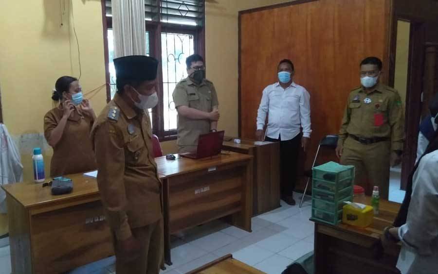 Wabup Sukamara Sidak Pegawai Hari Pertama Kerja Tahun Baru, Tingkat Kehadiran di Atas 90 Persen