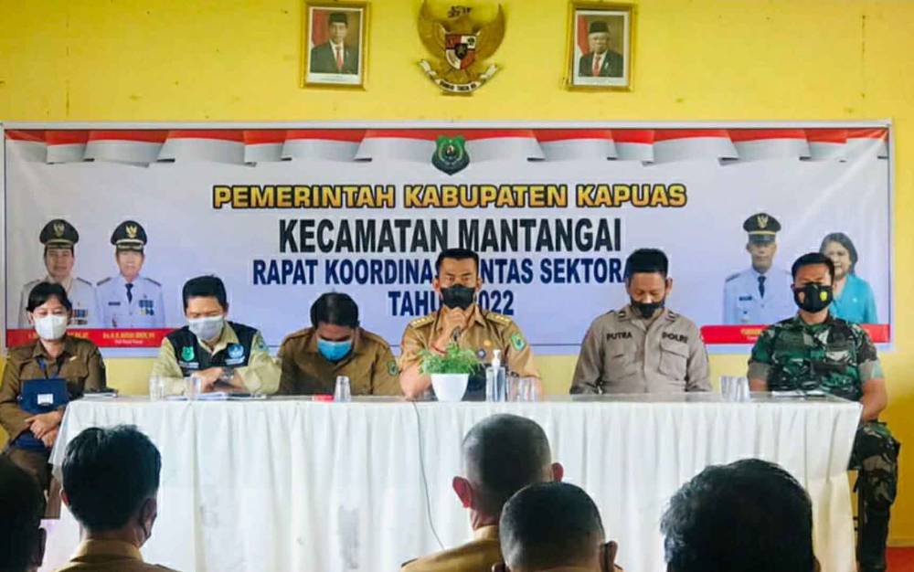 Camat Mantangai Dorong Guru dan Orangtua Sukseskan Vaksinasi Anak