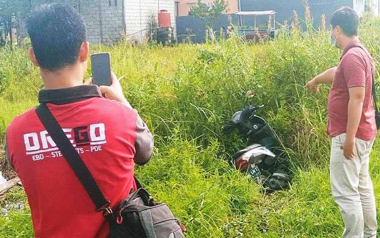 Polisi Amankan Motor Tak Bertuan di Jalan Temanggung Tilung
