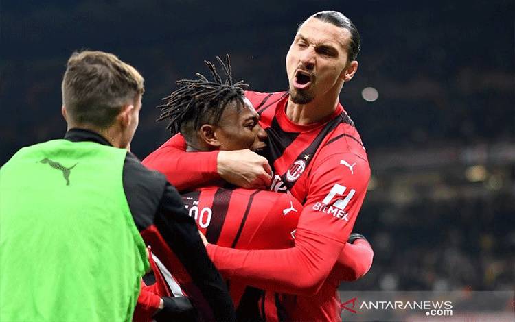 AC Milan Menang 3-1 Lawan 9 Pemain Roma