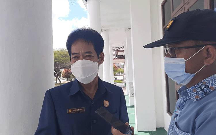 Anggota DPRD Gumas Imbau Masyarakat Jangan Kendor Prokes