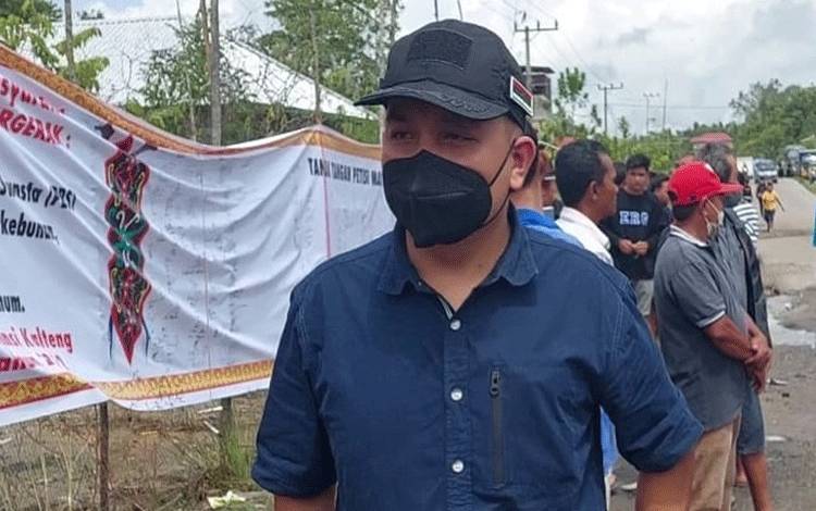 Anggota DPRD Gumas Peringatkan PBS agar Patuhi Kesepatakan dengan Masyarakat