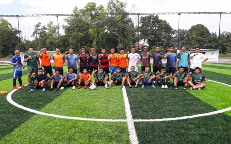 Kodim Palangka Raya Bersama Detasemen Bekang Gelar Olah Raga Mini Soccer