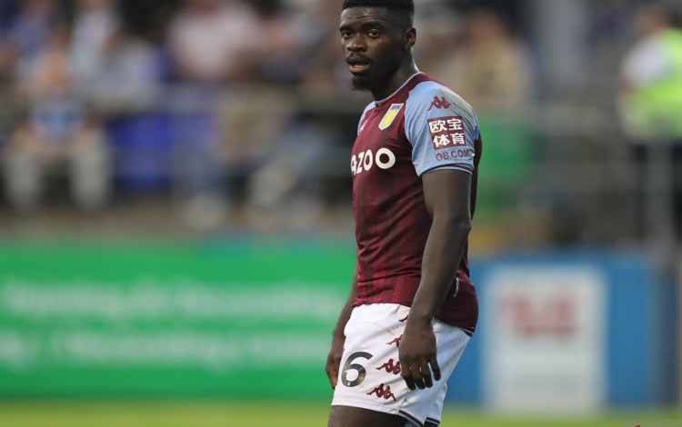Napoli Resmi Pinjam Axel Tuanzebe dari Manchester United