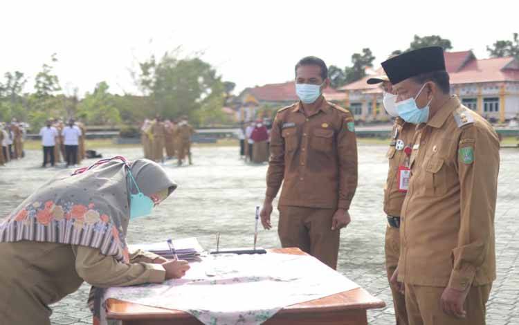 Pemkab Sukamara Laksanakan Penandatanganan Kontrak Pengadaan Barang dan Jasa