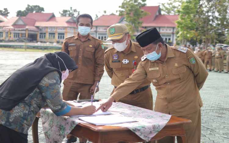 Kick Off Penandatangan Pengadaan Barang Jasa Untuk Memastikan Kegiatan Pembangunan Tepat Waktu