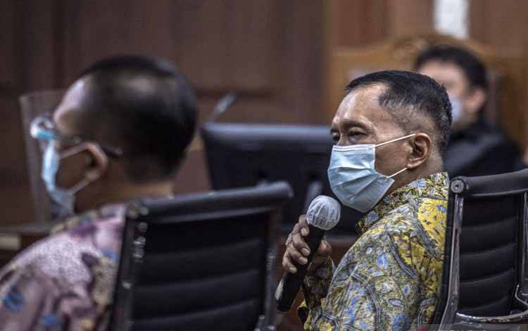 2 Mantan Pejabat Ditjen Pajak Dituntut 9 dan 6 Tahun Penjara