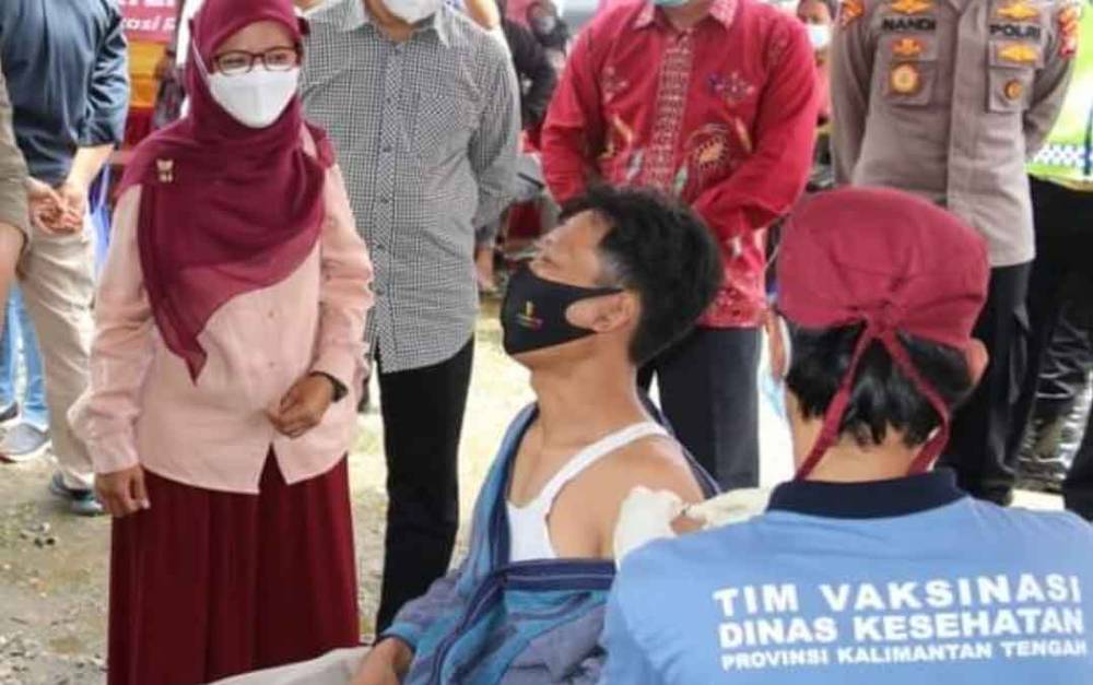 Vaksinasi Dosis III di Kalteng Menunggu Petunjuk Kemenkes