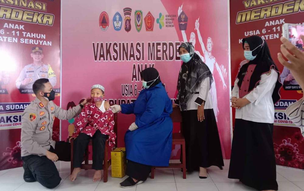 Kapolres Seruyan Pantau Vaksinasi Anak di Pembuang Hulu