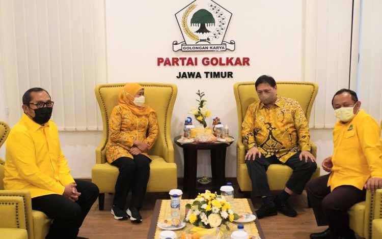 Airlangga Hartarto Gelar Pertemuan Tertutup dengan Gubernur Khofifah