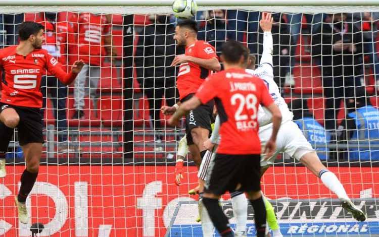 Rennes Lumat Bordeaux 6-0 saat Monaco Cukur Clermont 4-0