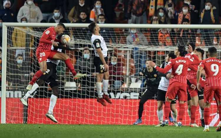Sevilla Dibuat Frustrasi oleh Valencia dengan Imbang 1-1