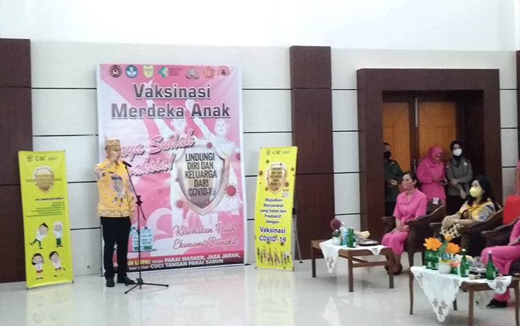 Bupati Gunung Mas Tinjau Vaksinasi Anak untuk Usia 6-11 Tahun