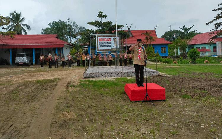 Ratusan Anggota Pramuka Gabungan Ikuti Apel Senja