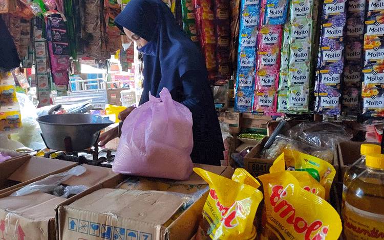 Harga Minyak Goreng di Pasar Tradisional?Kota Sampit Masih Tinggi