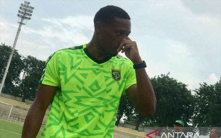 Arsenio Valpoort Latihan Khusus Asah Naluri Gol