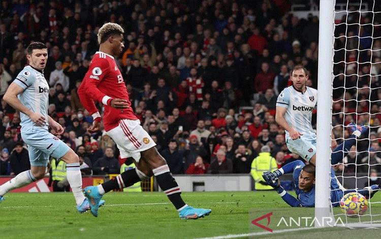 Gol Menit Terakhir Rashford Menangkan Manchester United atas West Ham