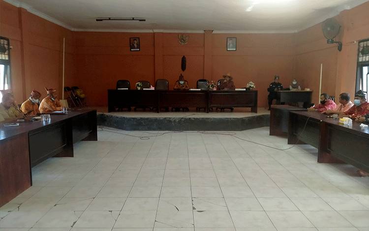 Lontaran Edy Mulyadi, Tokoh Adat di Kotim Minta Diproses Hukum Positif dan Adat