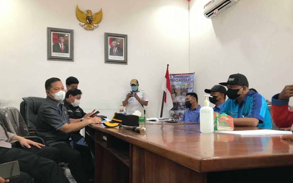 Karyawan PDAM Kapuas Mengadu ke DPRD Pasca Dinon-aktifkan