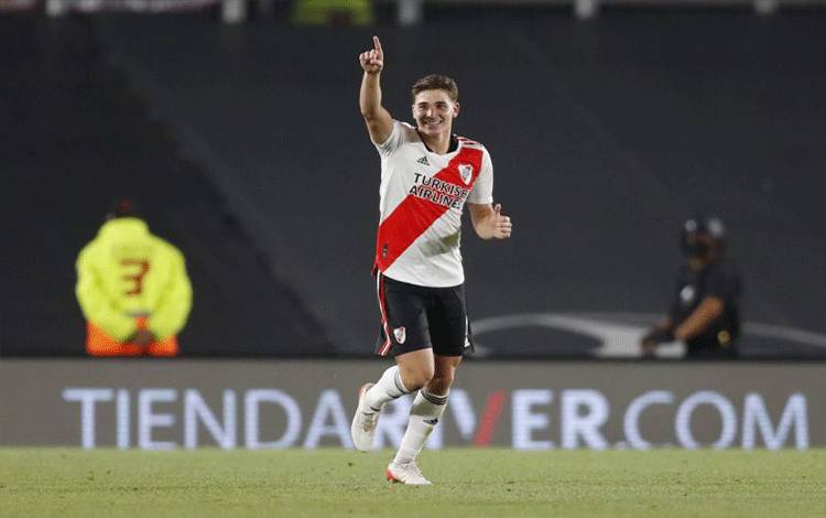 Real Sociedad Yakin Bisa Pertahankan Adnan Januzaj
