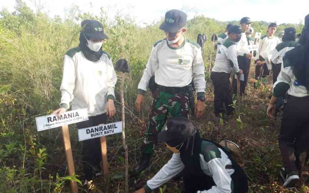 Danramil Bukit Batu Sebut Penghijauan Penting untuk Jaga Stabilitas Lingkungan dari Bencana Alam