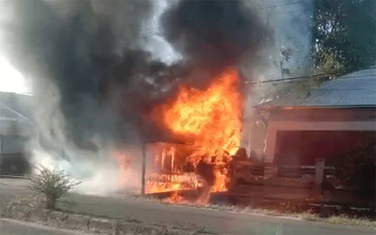 Sebuah Warung di Samuda Ludes Terbakar