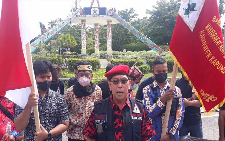 Gelar Aksi, Batamad Kapuas Kecam Pernyataan Edy Mulyadi Cs
