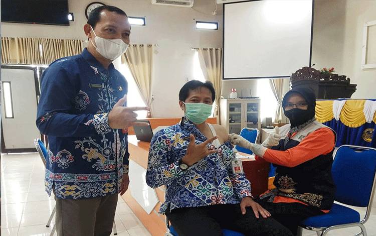 Pimpinan Tinggi Pratama di Barito Utara Vaksin Booster