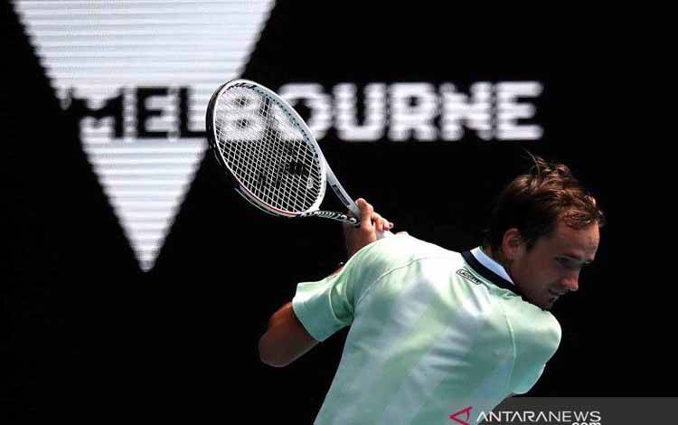 Medvedev Didenda Rp 170 Juta karena Omeli Wasit di Australian Open