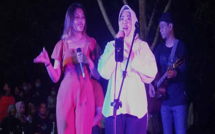 Ratusan Warga Hadiri Ajang Musik Apresiasi Musisi Kobar
