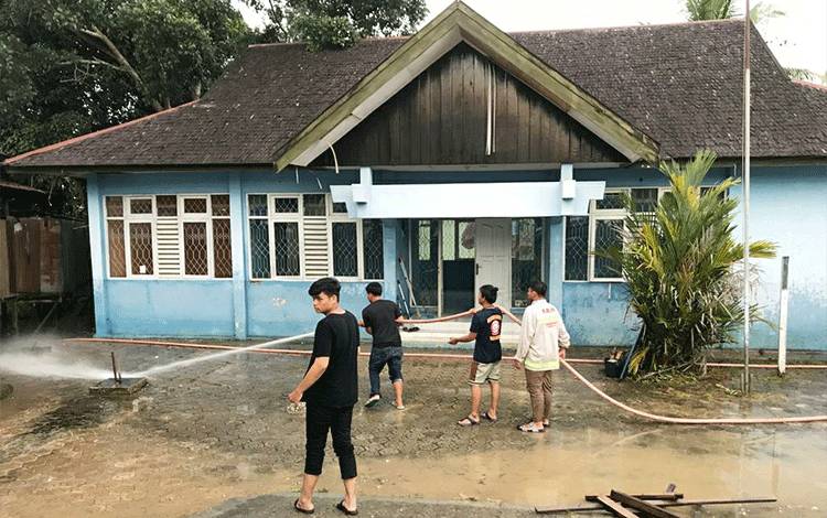 Karang Taruna Benahi Sekretariat