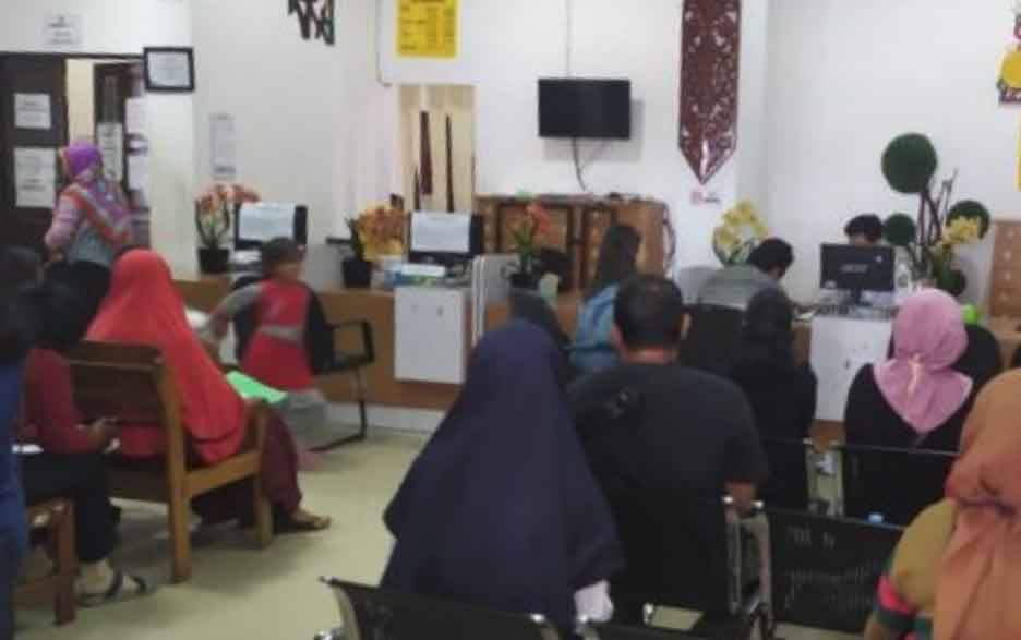 Satgas Covid-19 Dorong Penggunaan Aplikasi PeduliLindungi di Tempat Publik