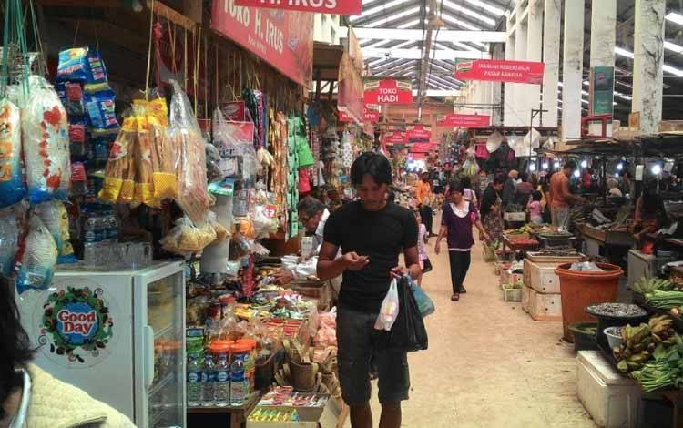 Penyeragaman HET Minyak Goreng di Pasar Perlu Pikirkan Cost Kerugian Pedagang Kecil